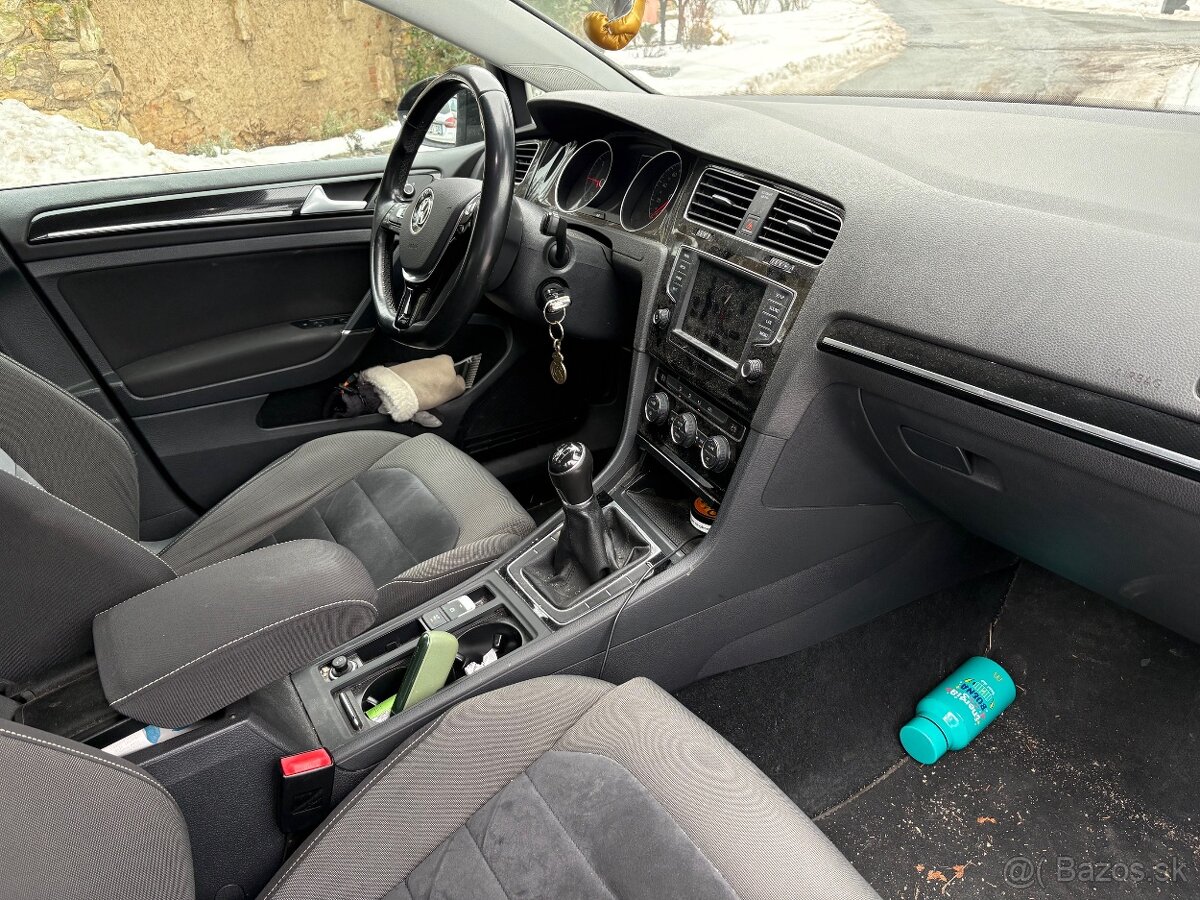 Volkswagen Golf kombi 2.0TDI Bluemotion - 8