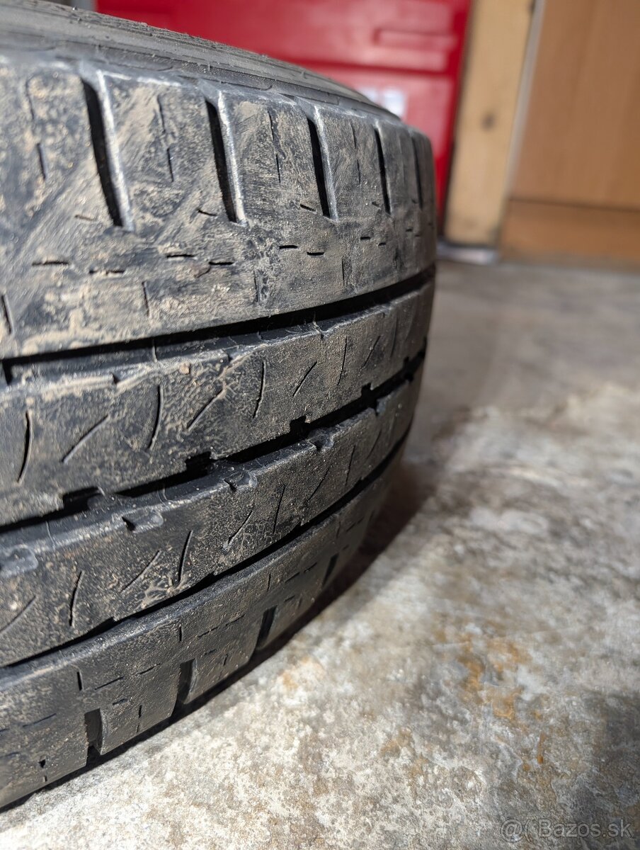 205 65 R 16 C 107/105 T Letné - 8