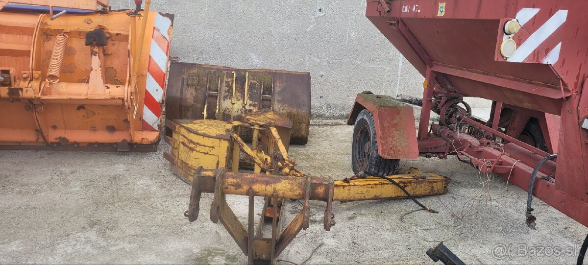 Predám nqkladac UN 053 - 8