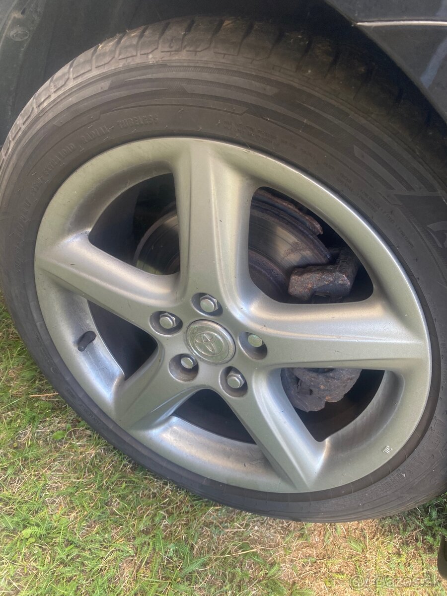 Toyota Corolla Verso - 8