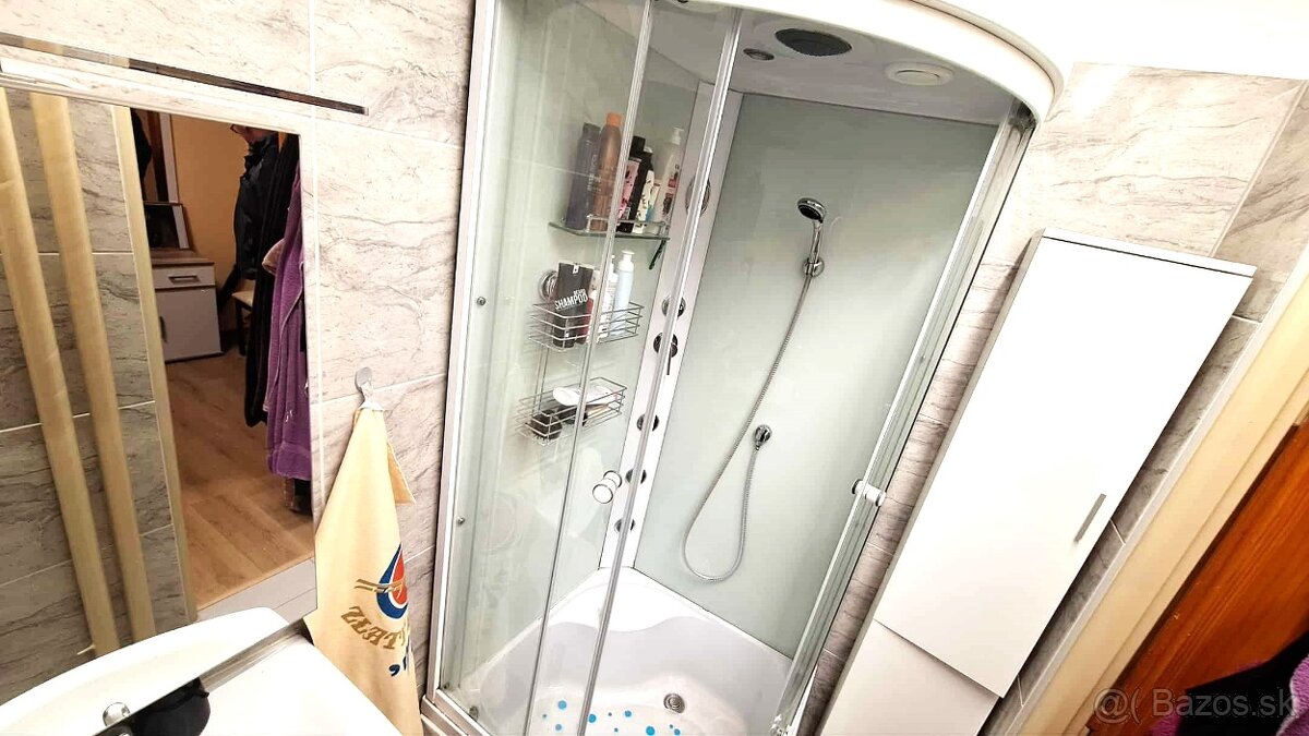 EXKLUZÍVNY PREDAJ-Prerobený 3 izb.byt s loggiou v KN - 8