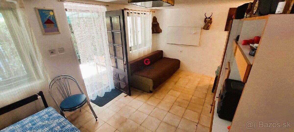 Na predaj murovaná, trojpodlažná chata na Zemplínskej Šírave - 8