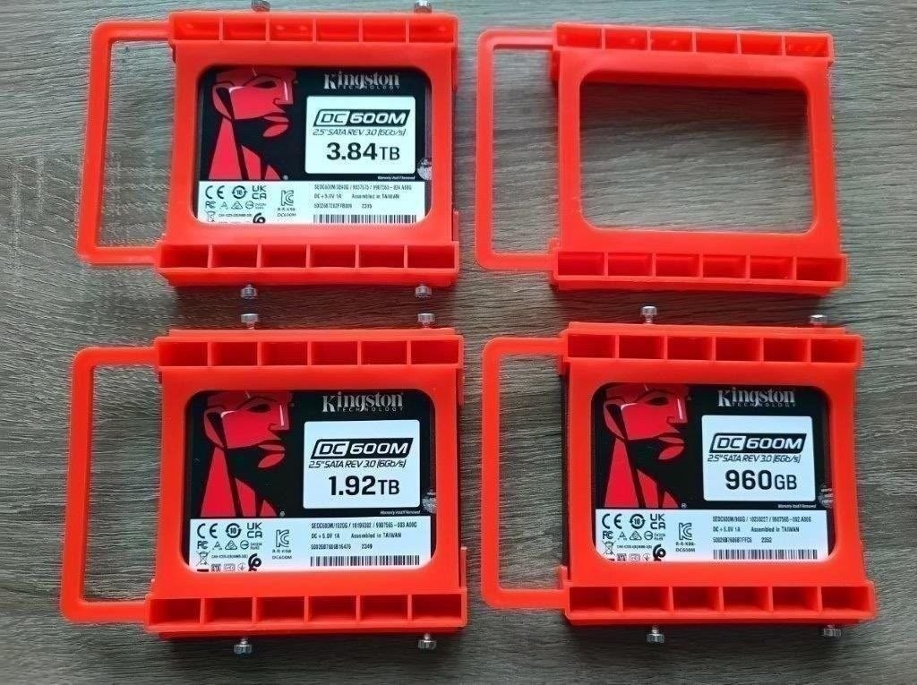 2,5" Kingston DC600M Enterprise 1/2/4 TB - Extrémna životno - 8