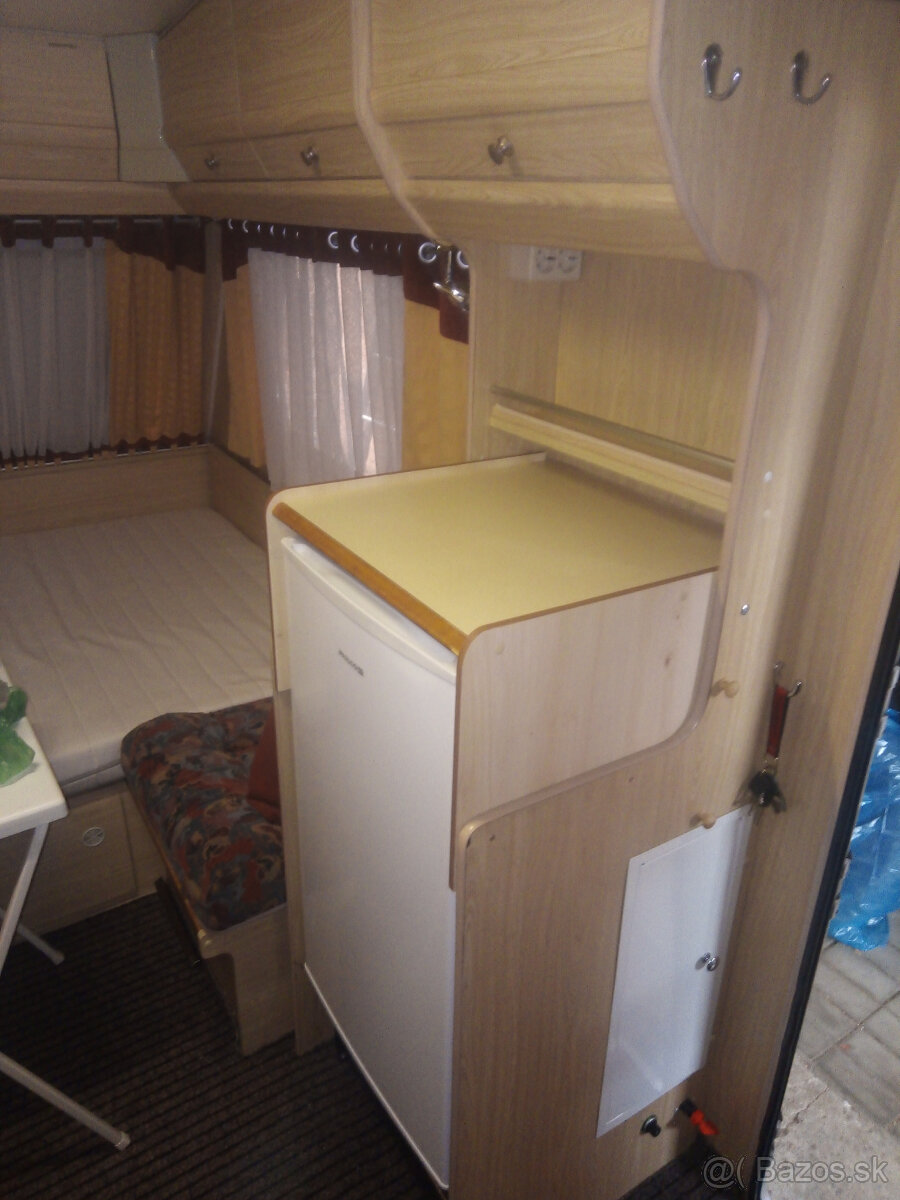 Predám karavan BEYERLAND VITESSE 400-2 - 8