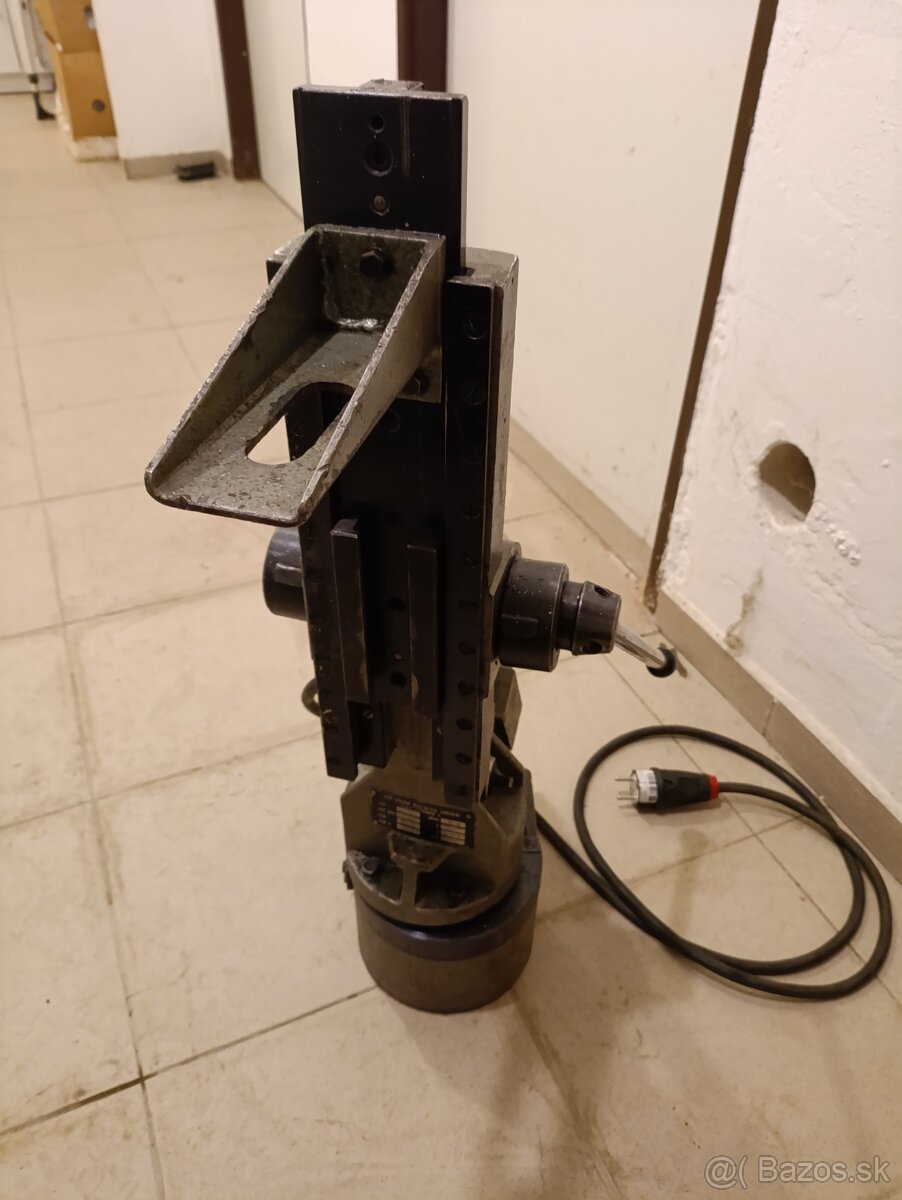 Predám magnetický stojan VJ 432 - 8