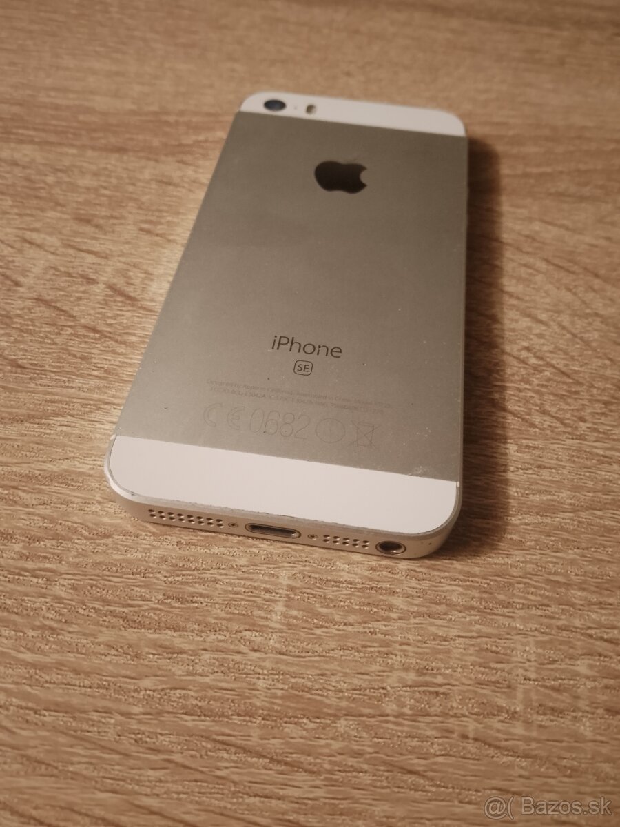 iPhone SE 1.generacie 2016 / 64GB Silver Pekný stav - 8