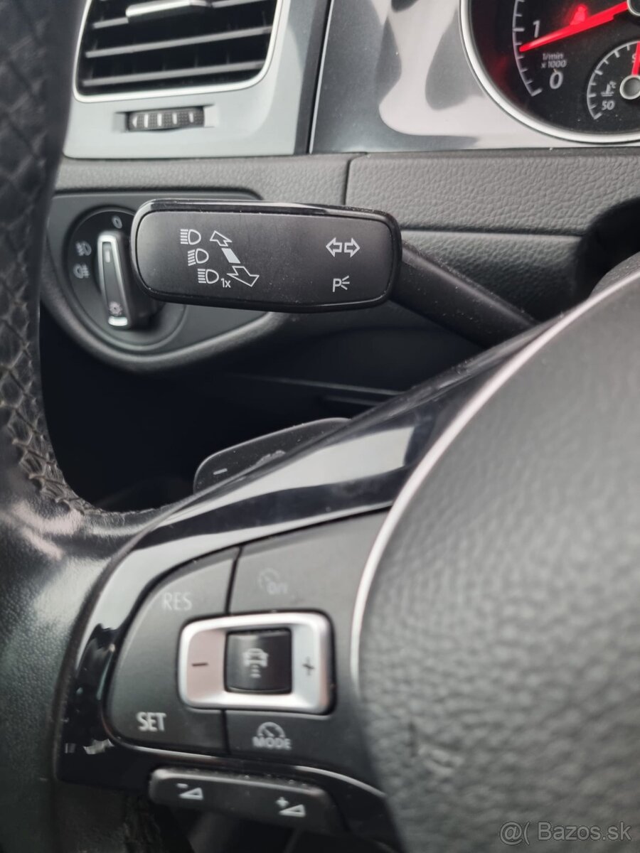 Volkswagen Golf VII Variant 1.4TSI DSG - 8