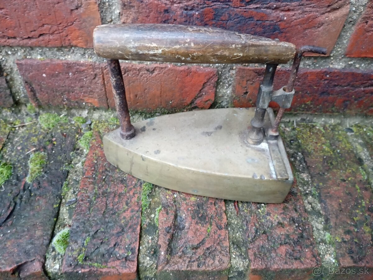 Predám staré žehličky - 8