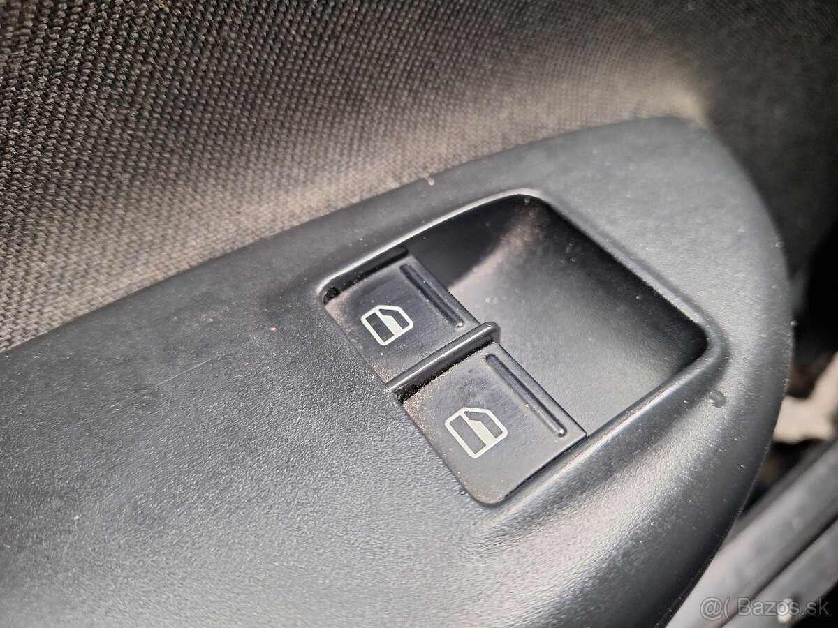 ŠKODA OCTAVIA 1,2TSI 4 VALEC 77KW ROK 2012 - 8