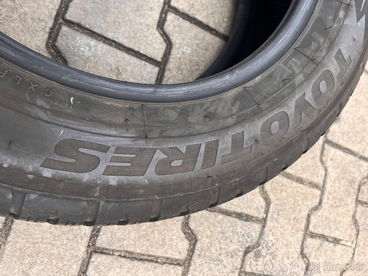 215/65R17 Toyo zimne - 8