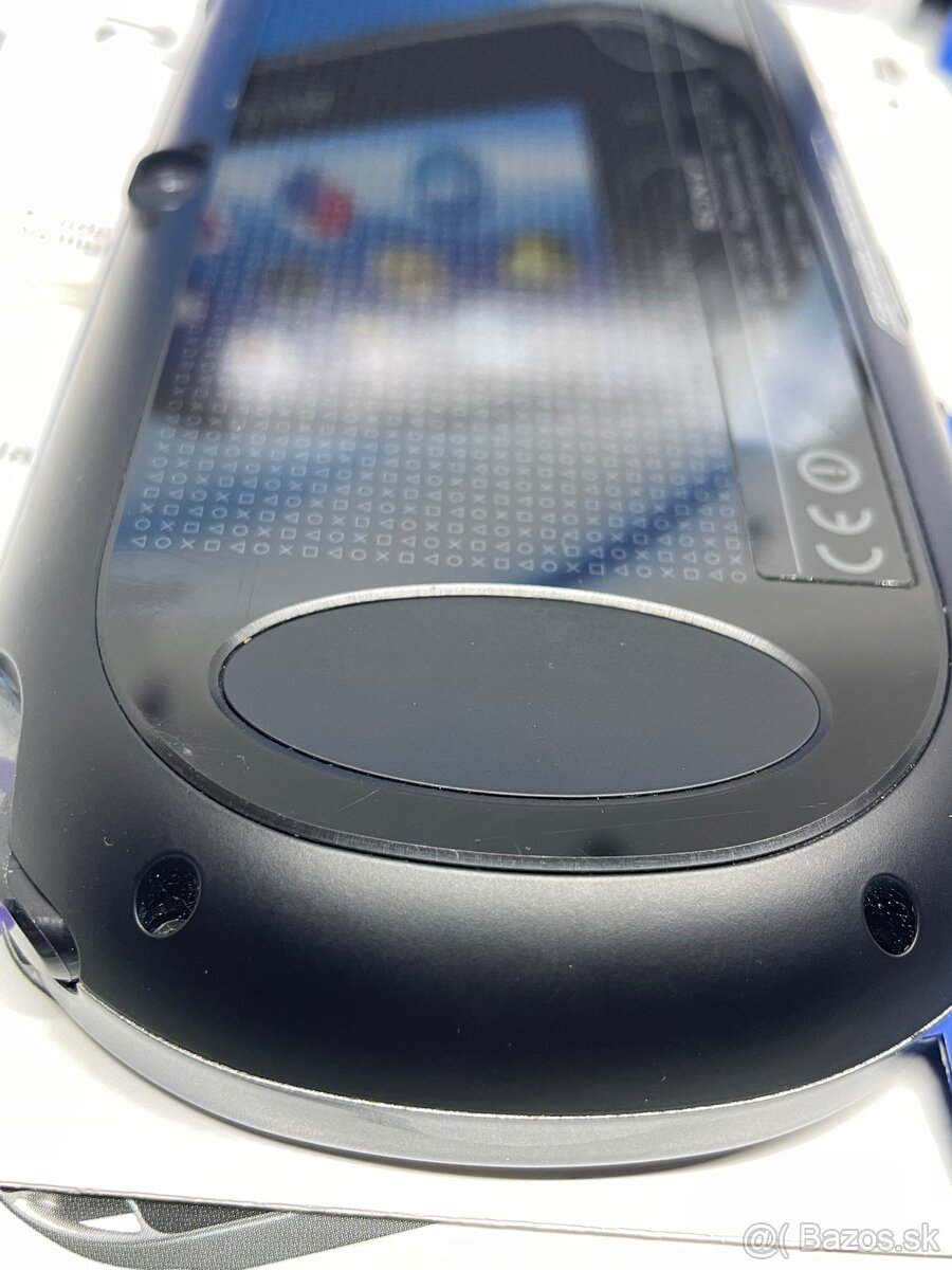 PS VITA PCH-1004 OLED +8GB - 8