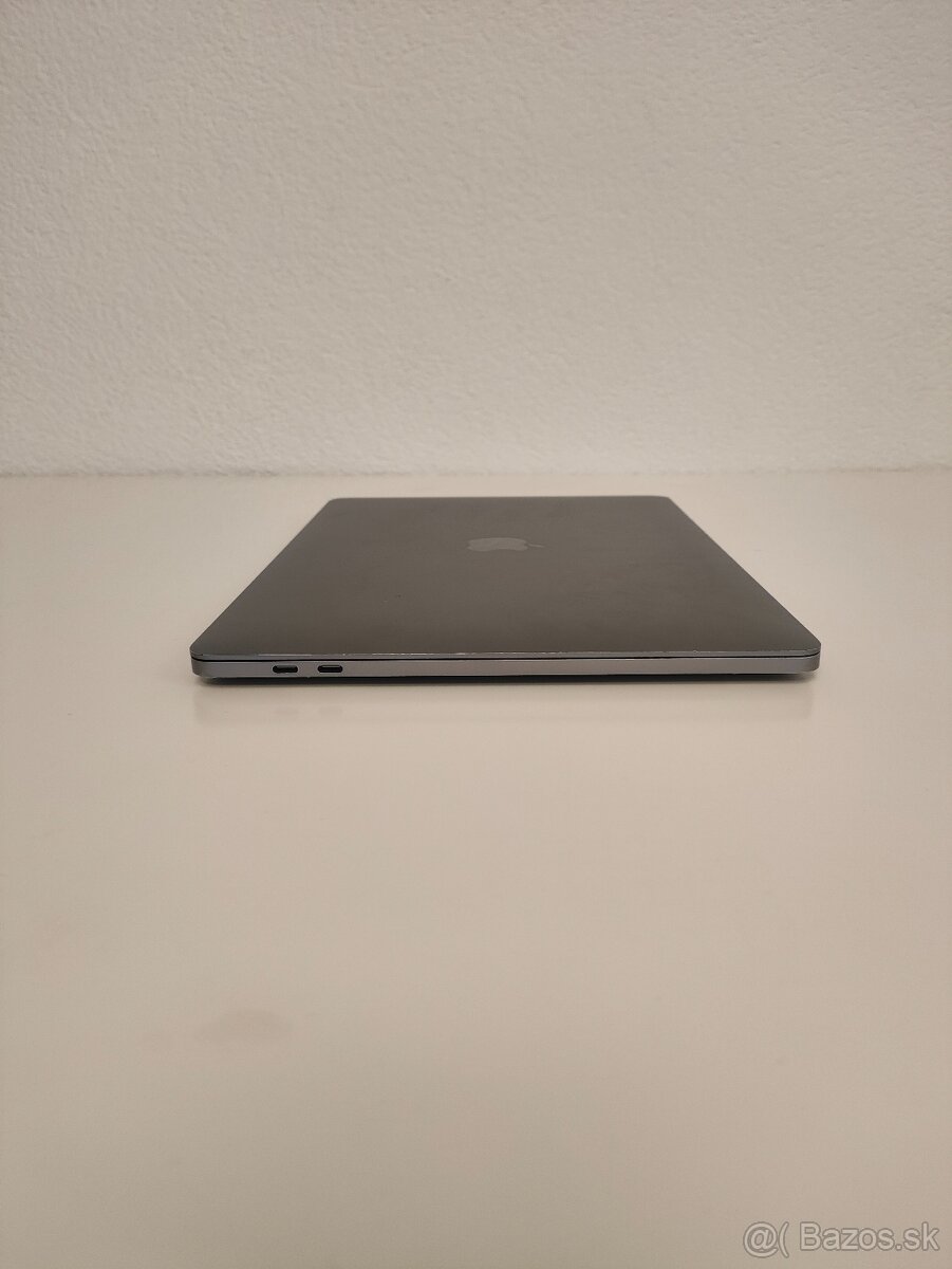 MacBook Pro 13 2019 | i5 • 8GB • 256GB SSD - 8