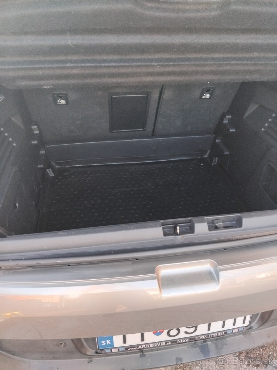 Predám Peugeot 3008 1.6 HDi/82kw r.v 2011 - 8