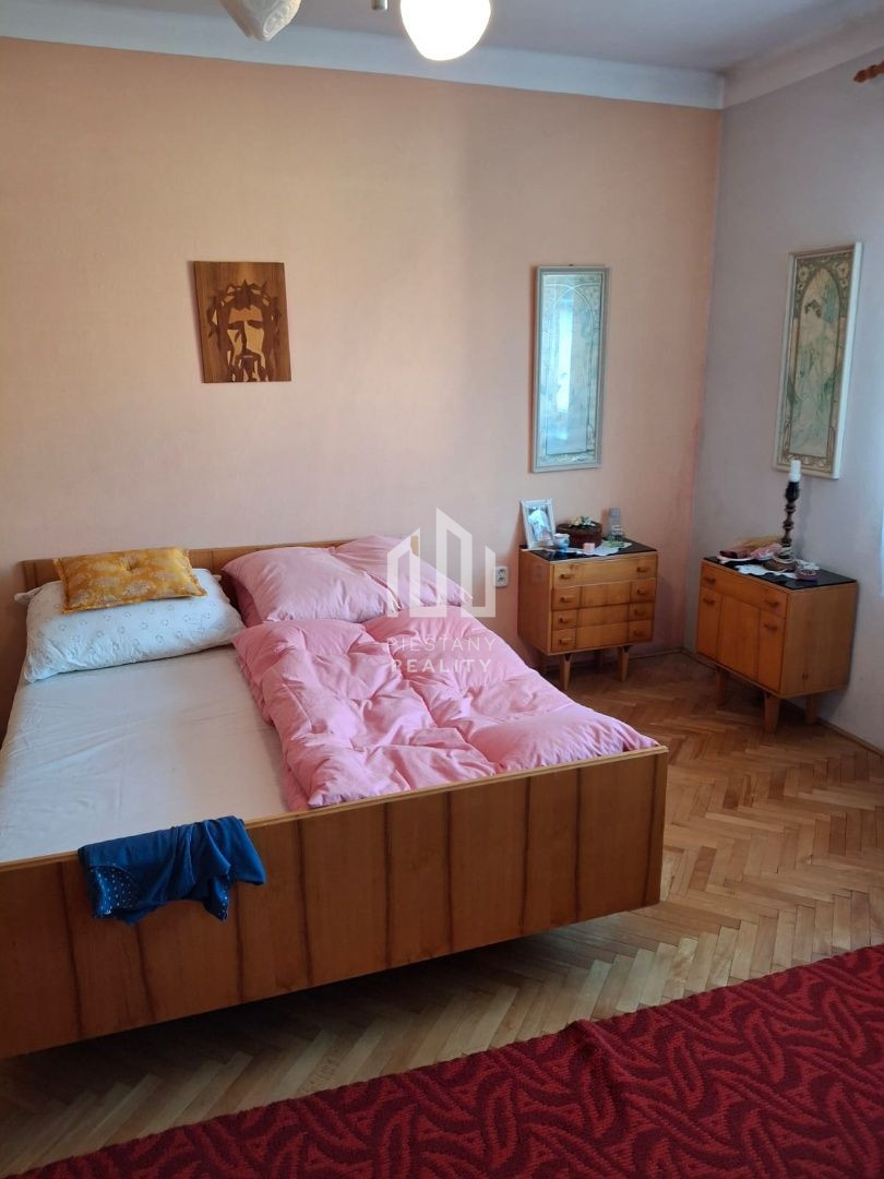 Na predaj 4i RD v obci Banka pri Piešťanoch - 8