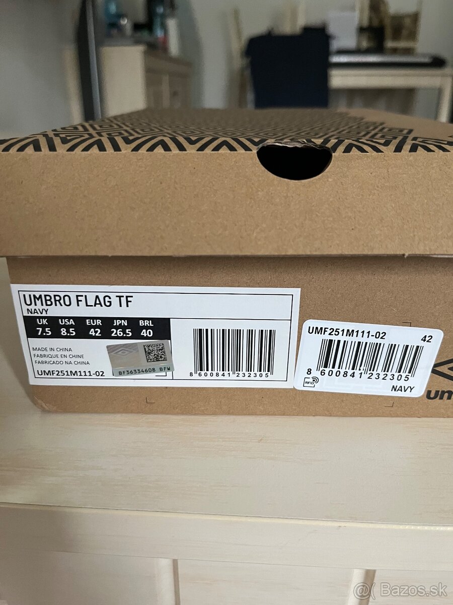 Halovky Umbro Flag - 8