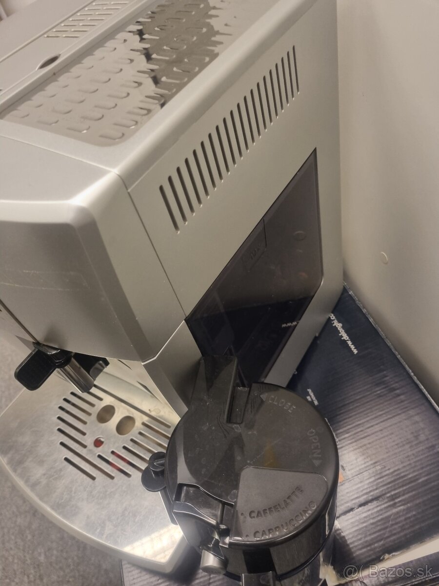 DeLonghi MAGNIFICA kávovar - 8