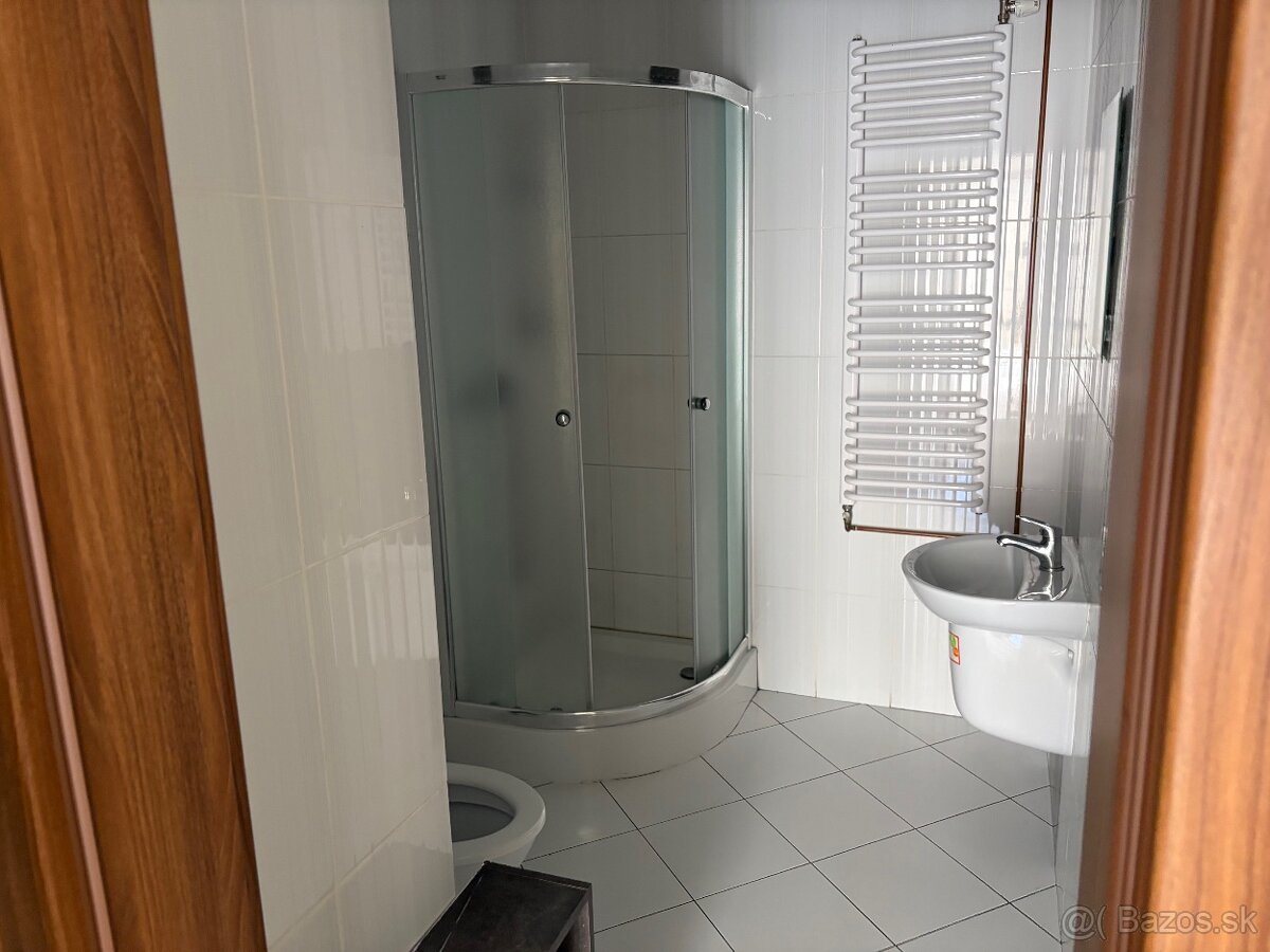 Prenájom Priestoru - 8