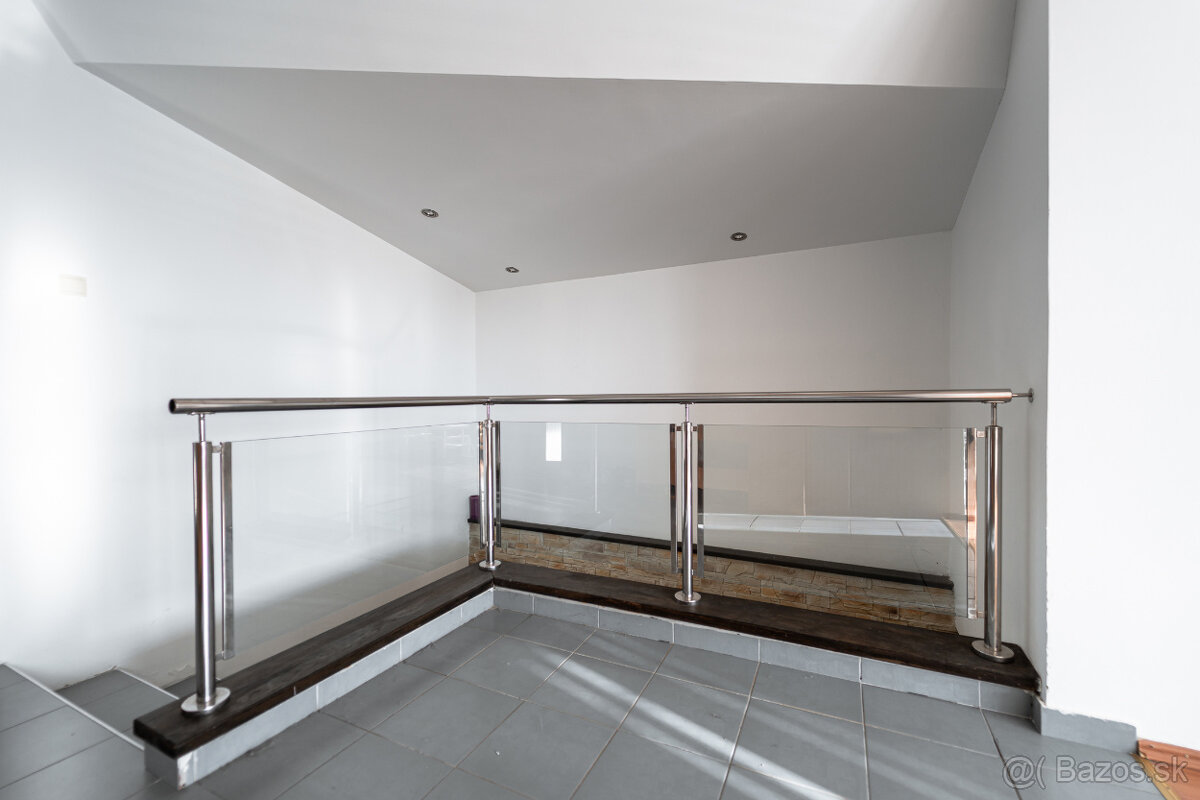 Átriový dom , Veľké Kapušany - 8