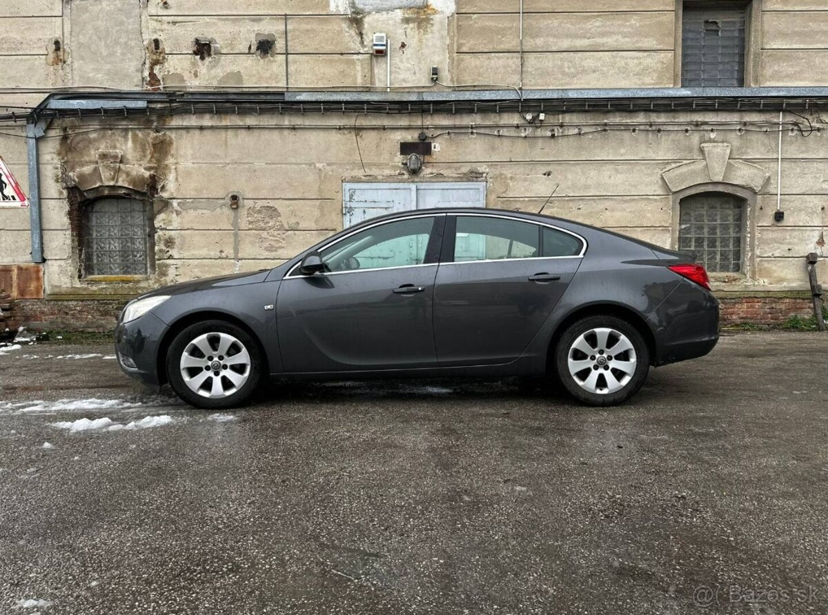 Opel Insignia 2.0 CDTI - 8
