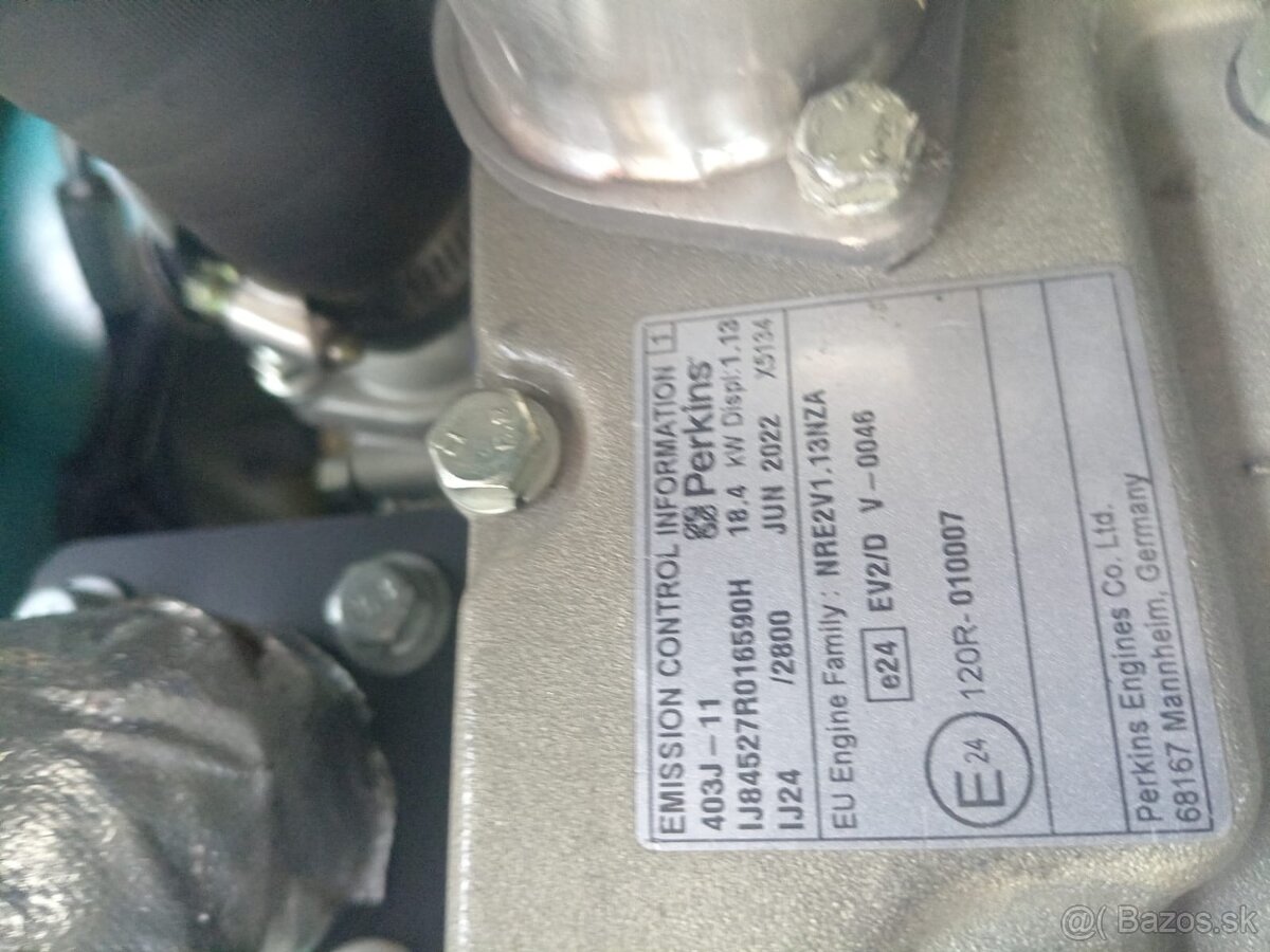 Klbovy nakladac HZM 906 - 8