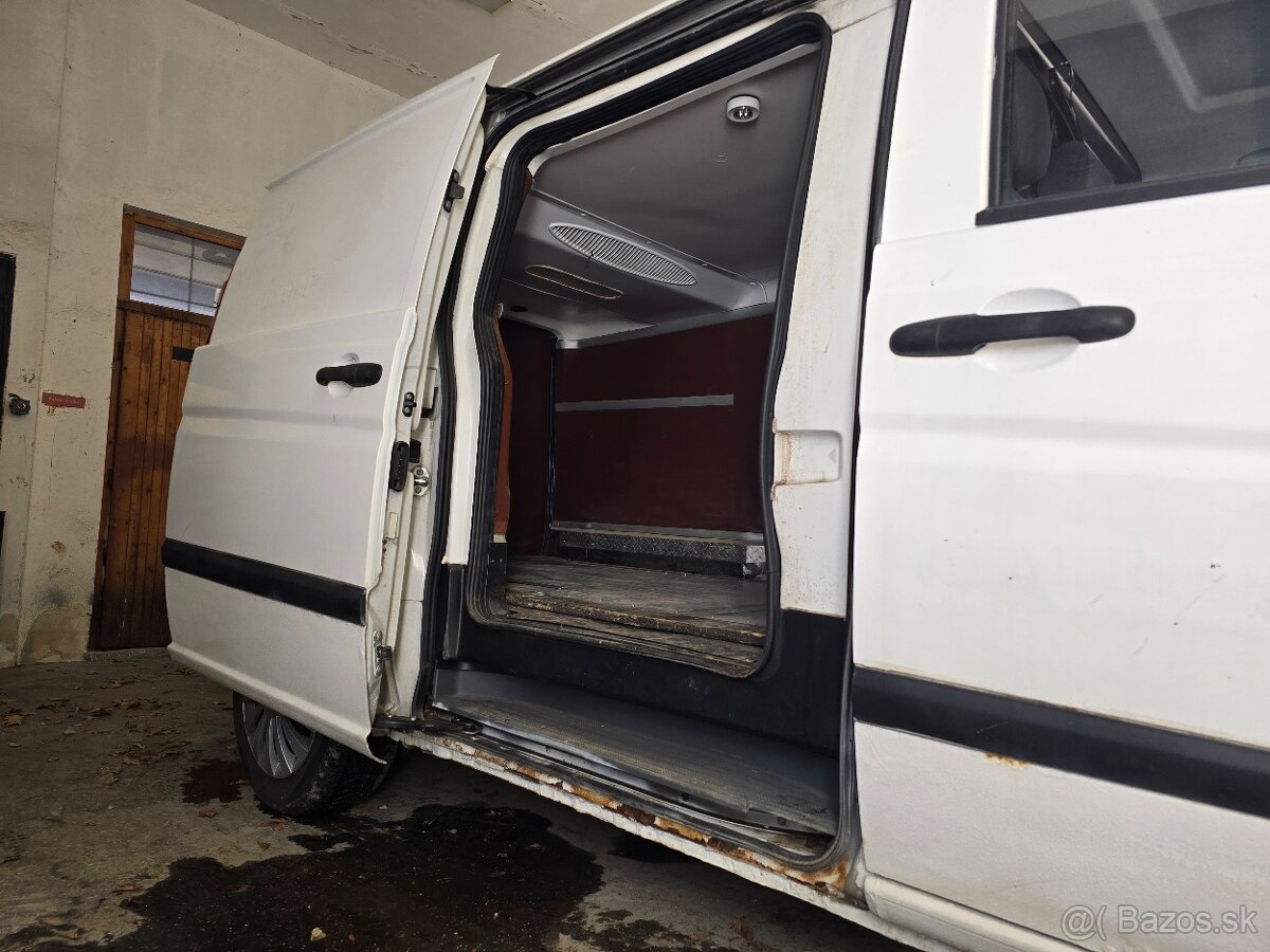 Pohrebne vozidlo Mercedes Vito - 8