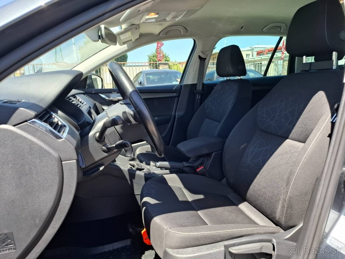 Škoda Octavia Combi 1.8 TSI Ambition DSG - 8