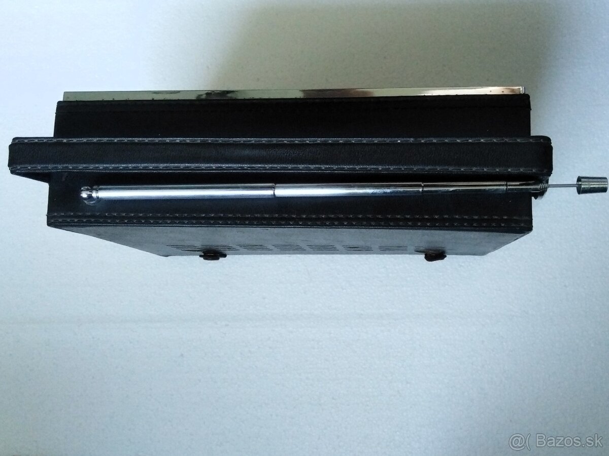 Crown TRF-2200V - 8