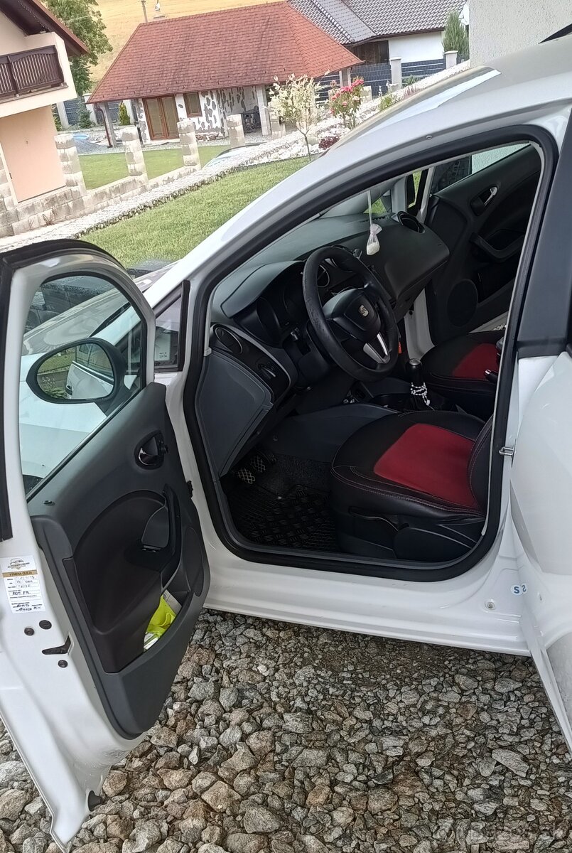 Seat Ibiza 1.4i - 8