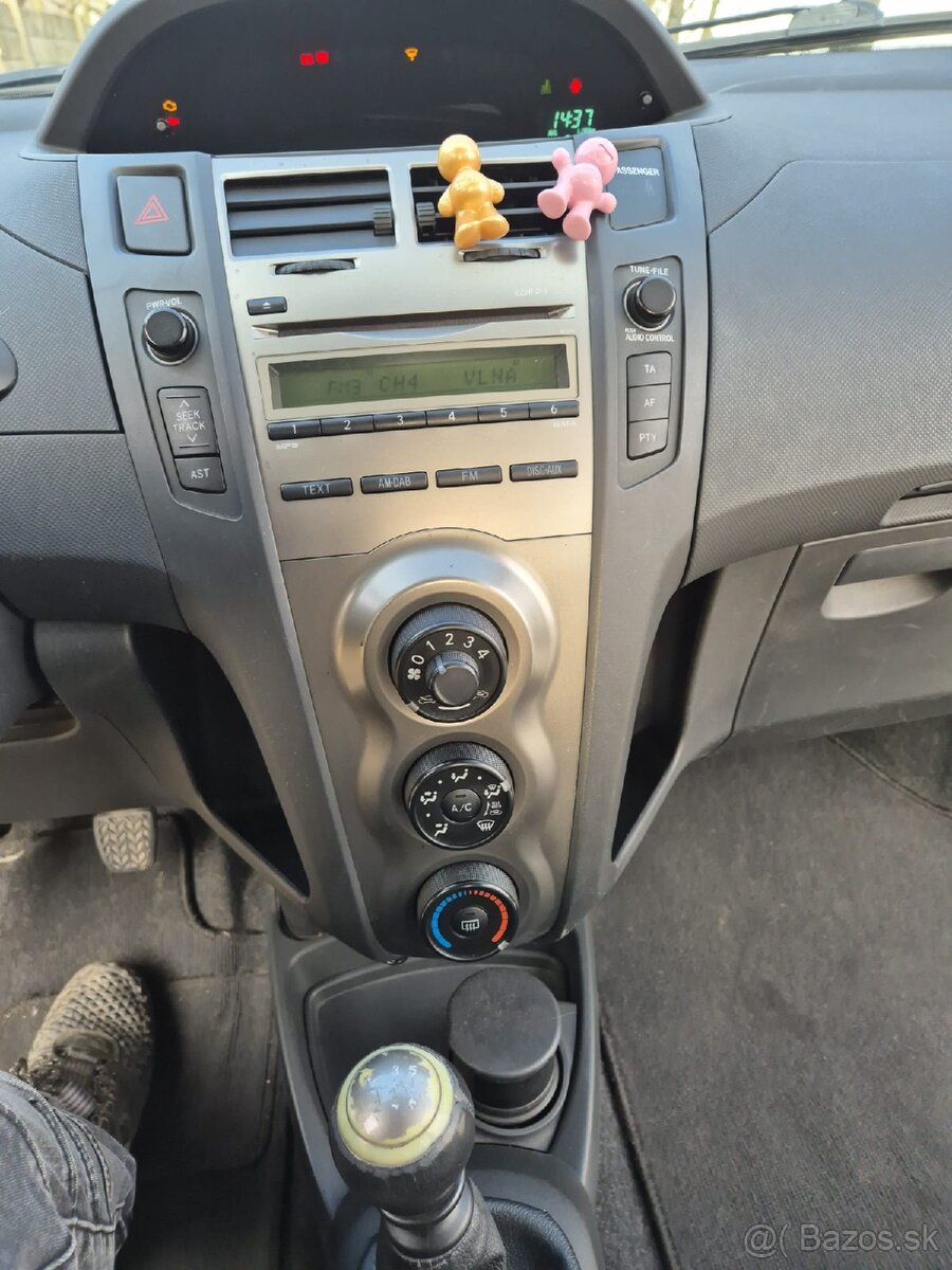 Toyota Yaris 1.4D-4D Diesel - 8
