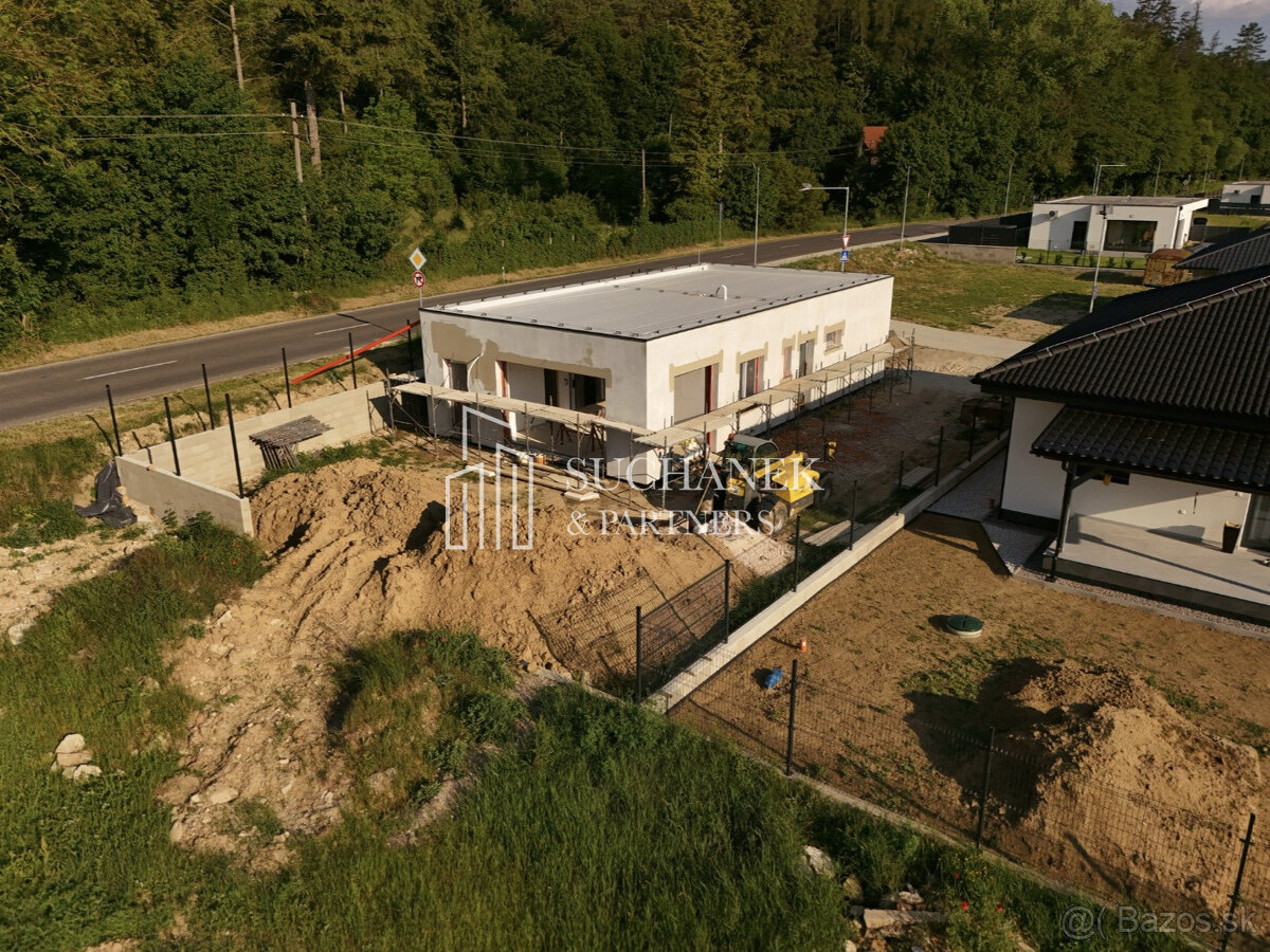 Predaj | Rodinný dom Uhrovec - 8