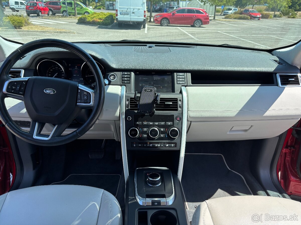 Land Rover Discovery Sport - 8