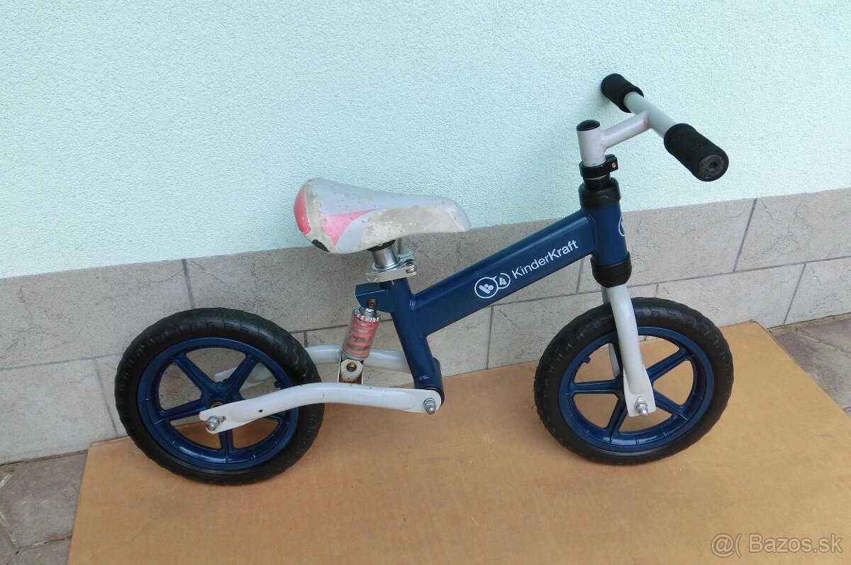 Detský bicykel a odrážadlo . - 8
