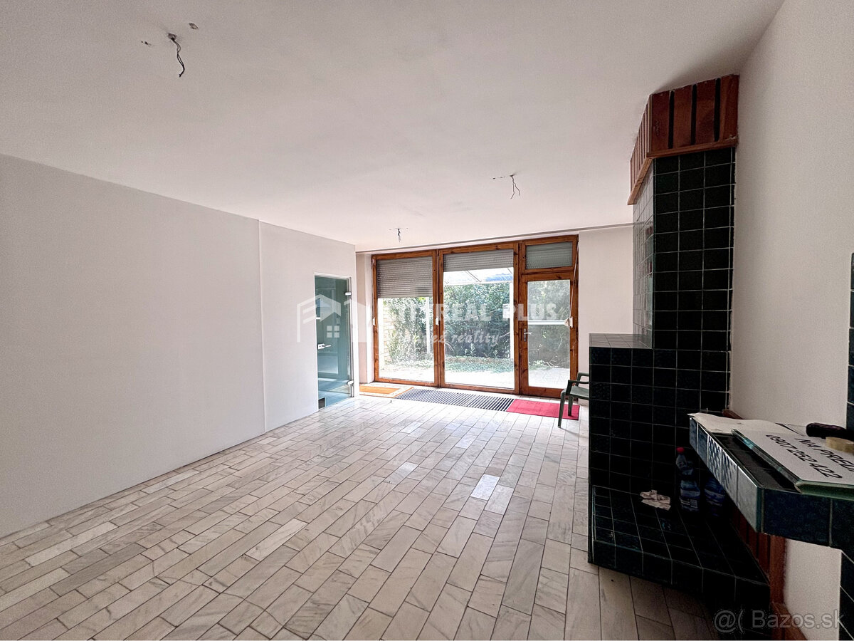 Ponúkame Vám na predaj 7 izbový rodinný dom v tichej a lukra - 8