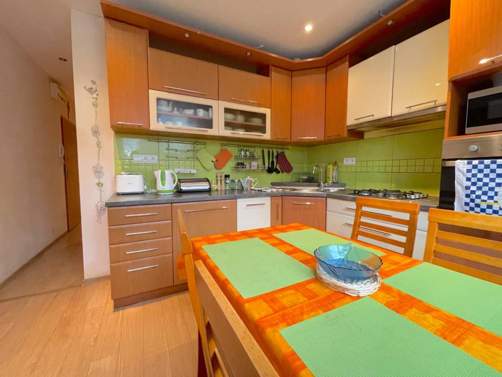 NA PREDAJ 3-izbový byt, TRENČÍN, ul. Mateja Bella. CENA: 147 - 8