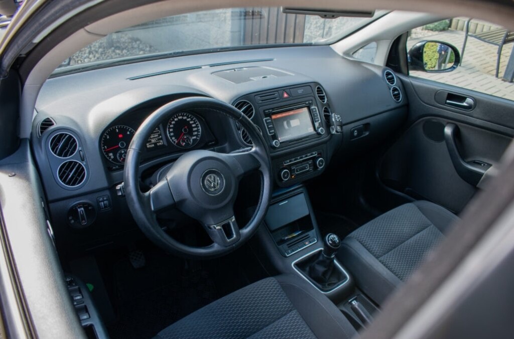 Volkswagen Golf Plus 1.6 TDI Comfortline - 8