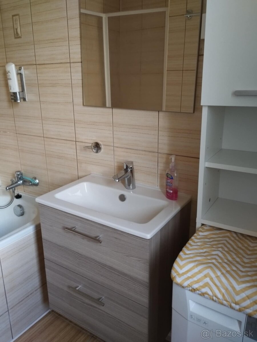 Prenajom 3 izboveho bytu Sobrance - 8