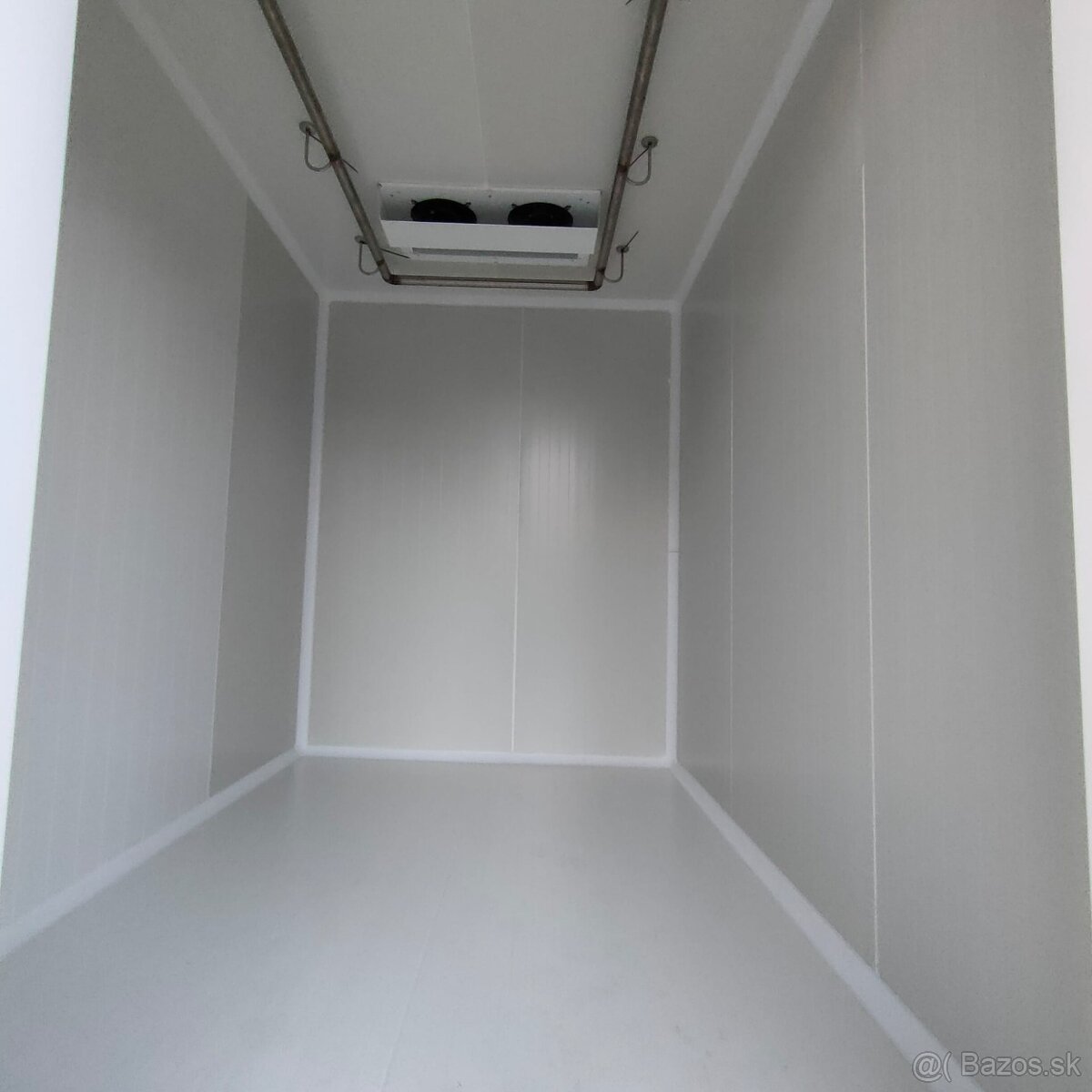 Chladiaci box na zver - 8