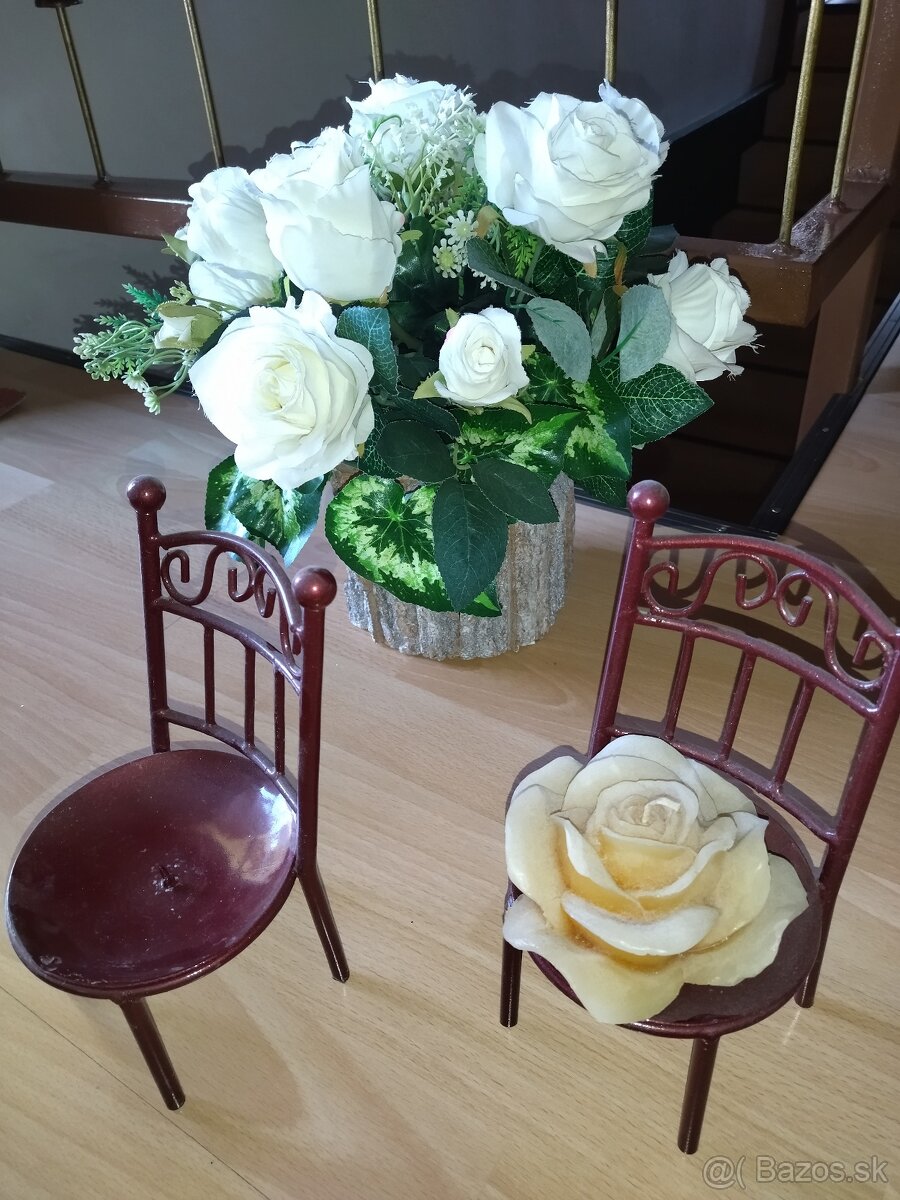 Sochy, svietniky - 8