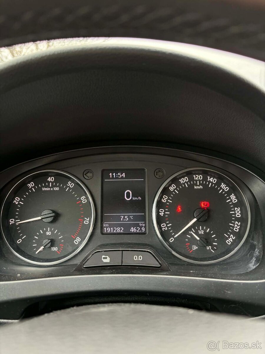 Škoda rapid 1.2tsi 2013 - 8