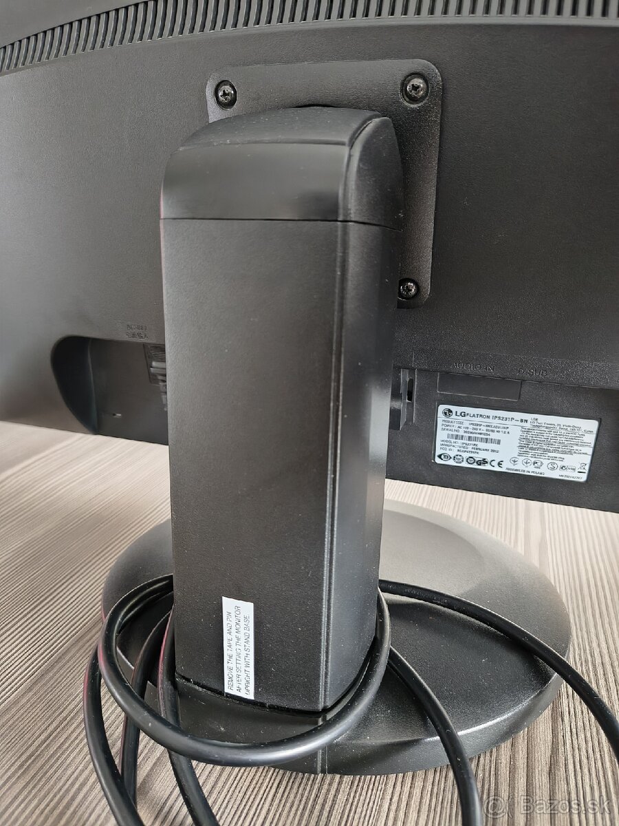 Predám 2 monitory za 30€ - 8