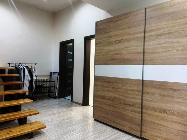 VIDINÁ - RD - 240 m2 - TERASA, BAZÉN, GARÁŽ - 8