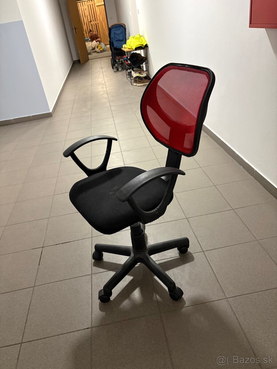 Predám Stolik a stoličku - 8