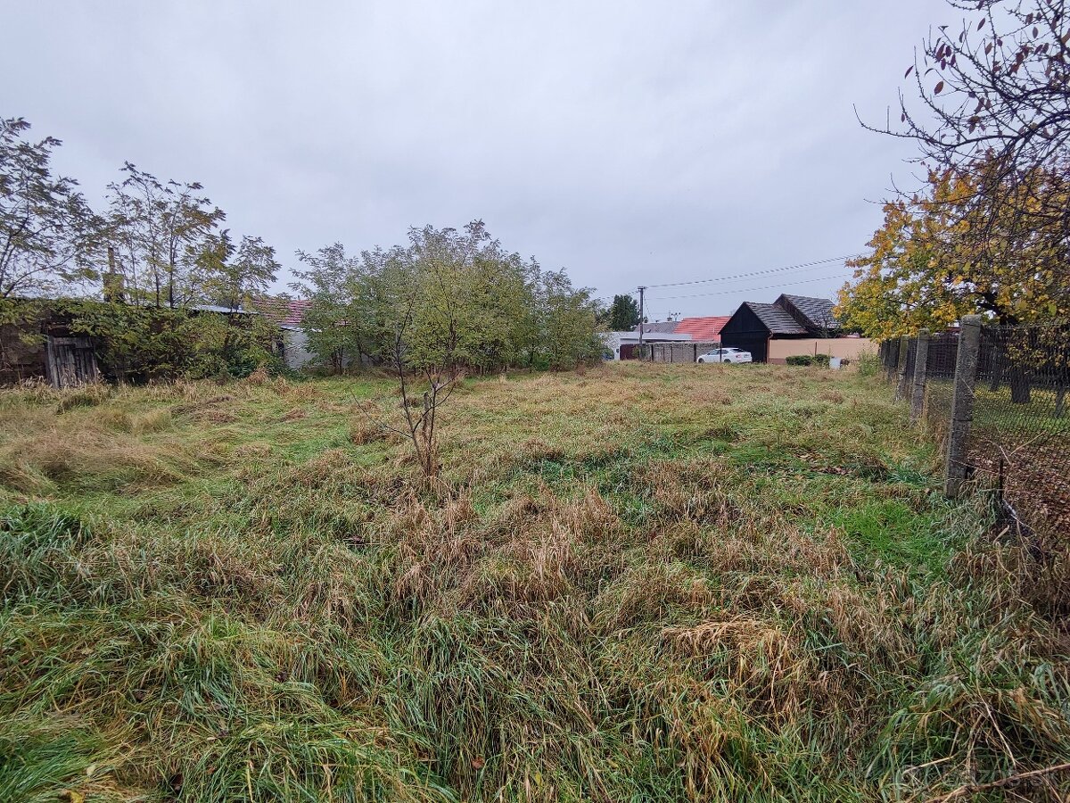 GESTTO | INVESTIČNÝ STAVEBNÝ POZEMOK | 882m² | NA PREDAJ | G - 8