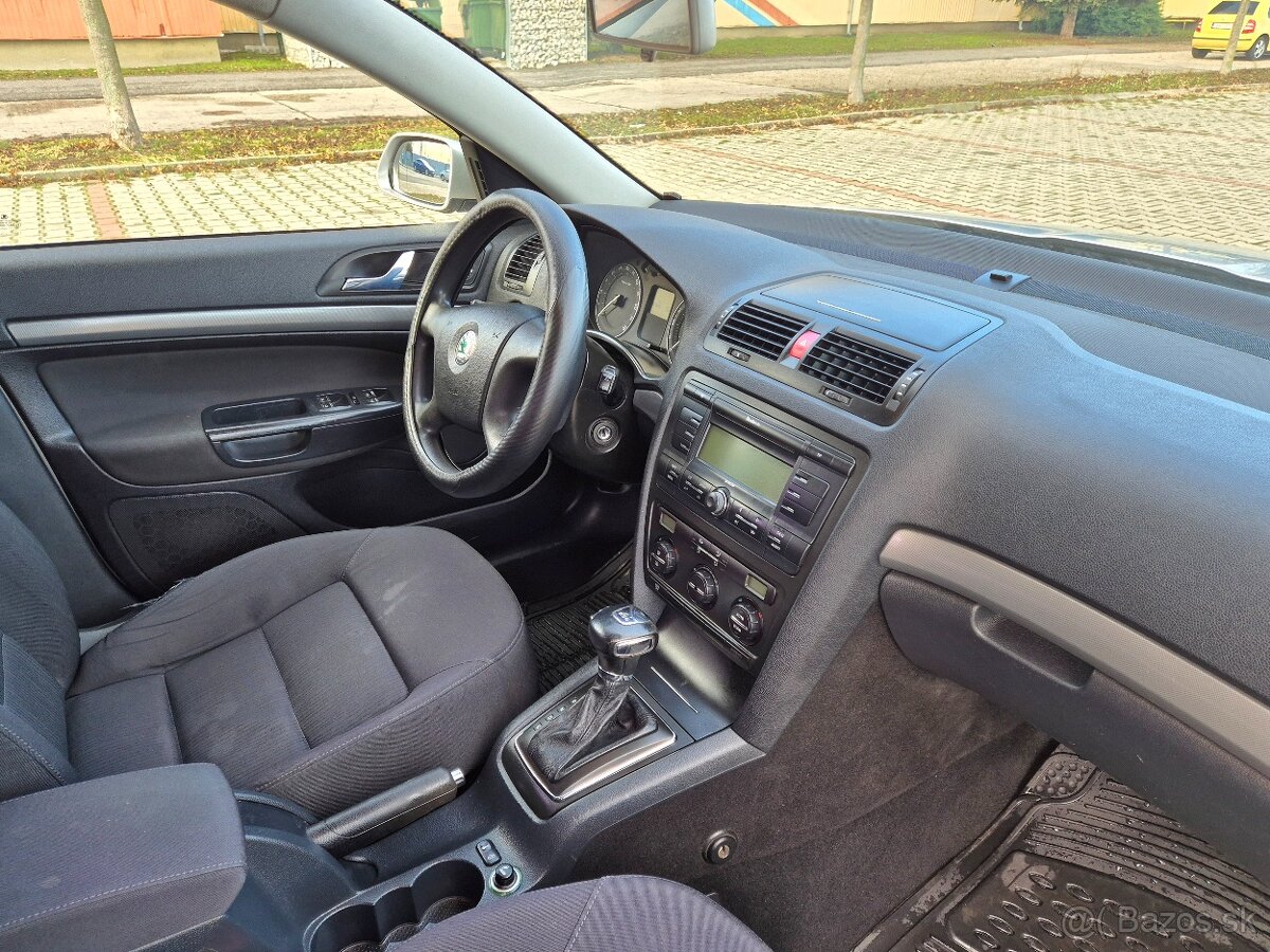Predám Škoda Octavia 2 1.9 TDI 77kw DSG A/T r.v.2005 - 8