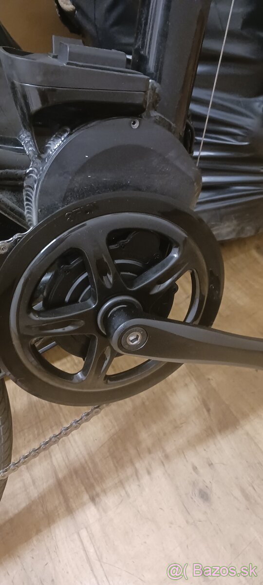 Trekingový elektrobicykel značky AGOGS Gust - 8