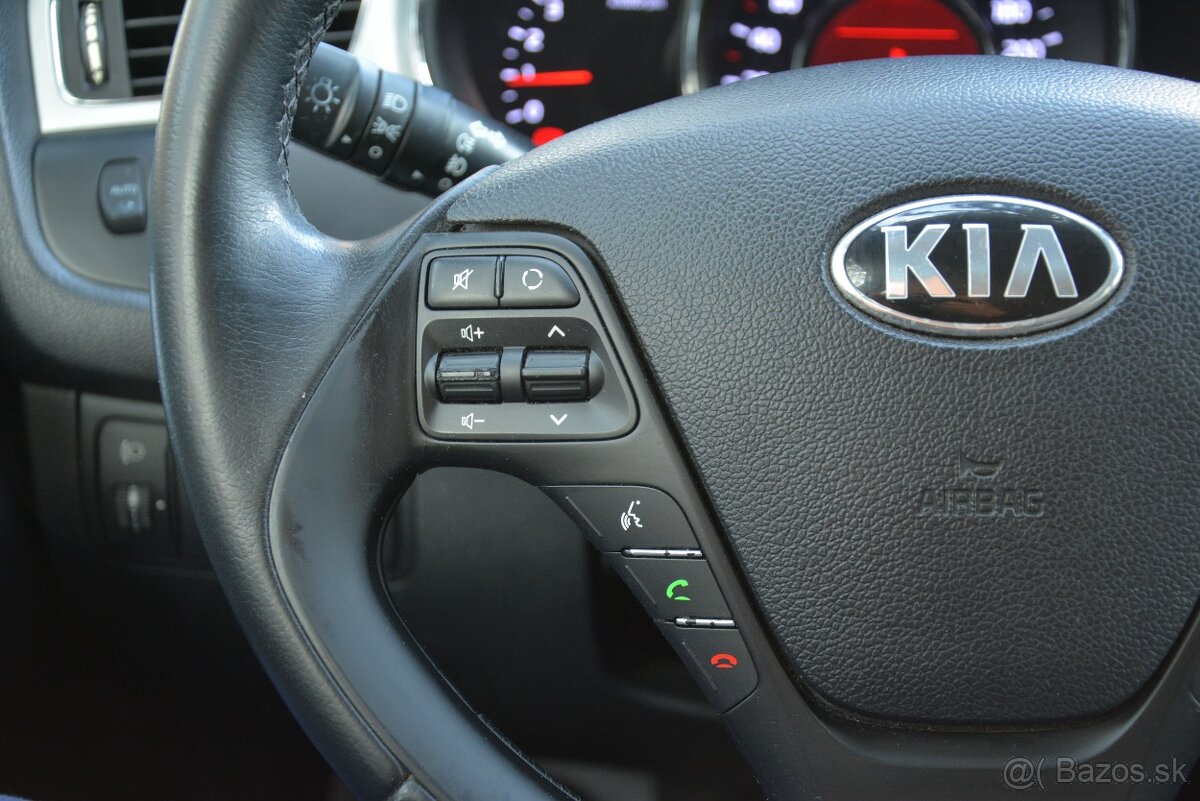 KIA Cee’d 1.6 CRDi, SR. voz - 8
