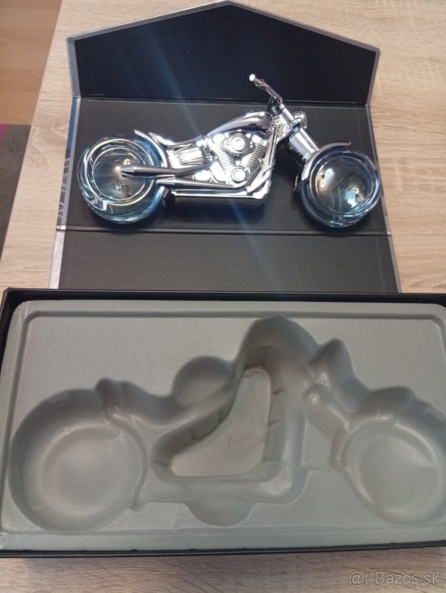 Nádherný pánsky luxusný parfém - MOTORKA - 8