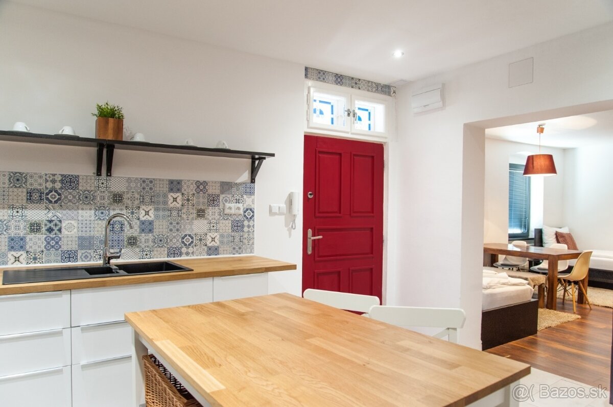 EXKLUZÍVNA POLOHA BÝVANIA V SRDCI BRATISLAVY - 8