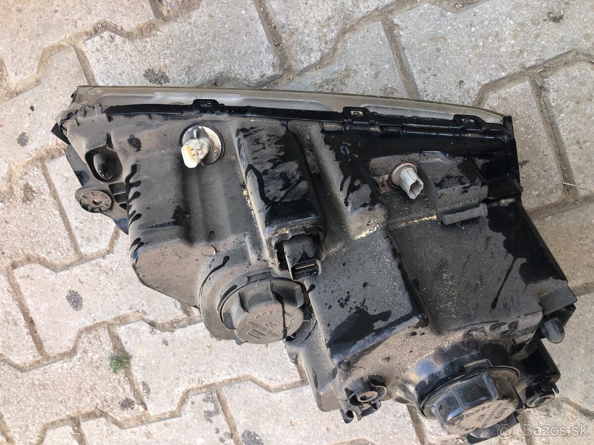 FORD FOCUS 05-07 predné svetlo H7 + H1 - 8