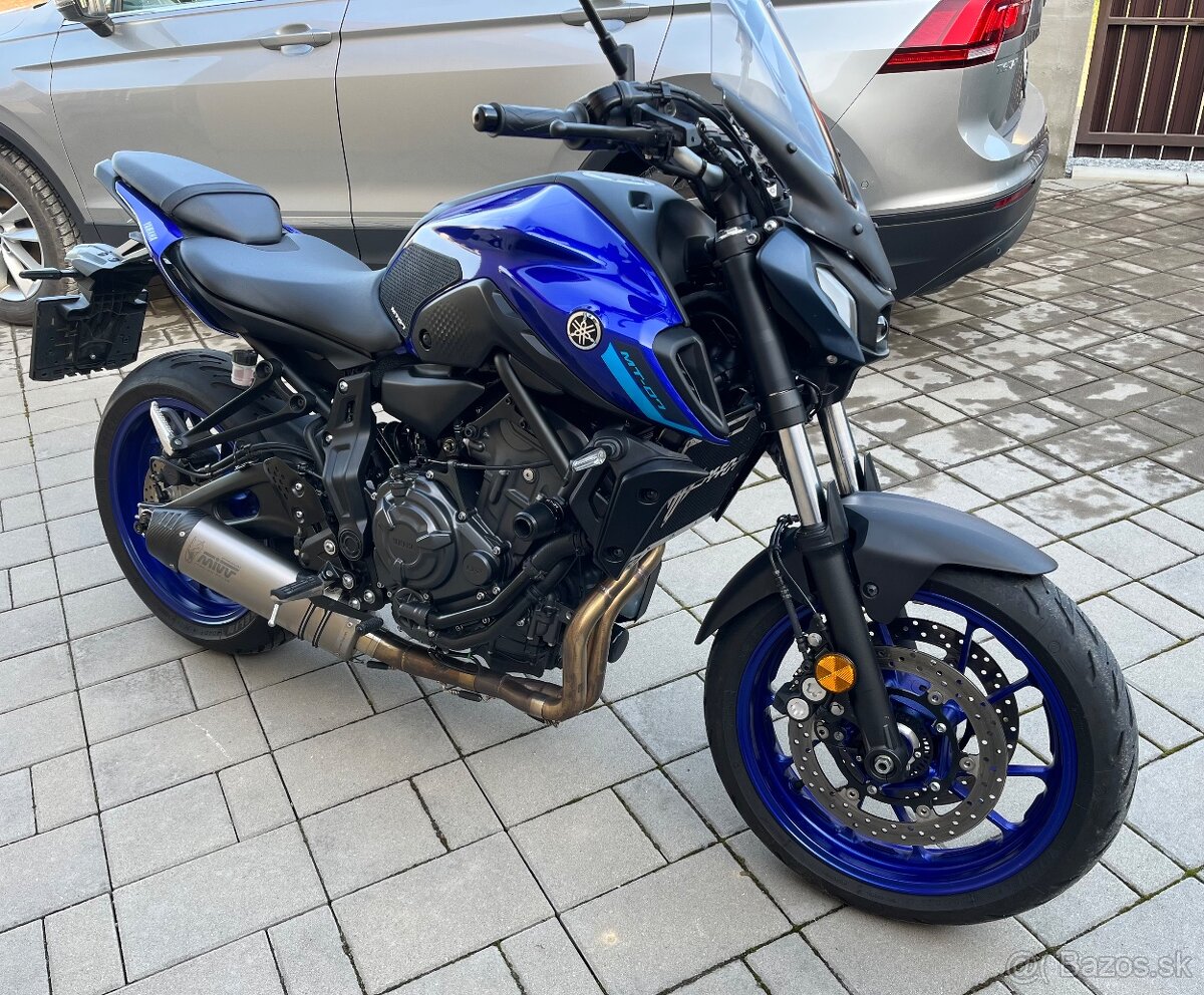 Yamaha MT 07 - 8